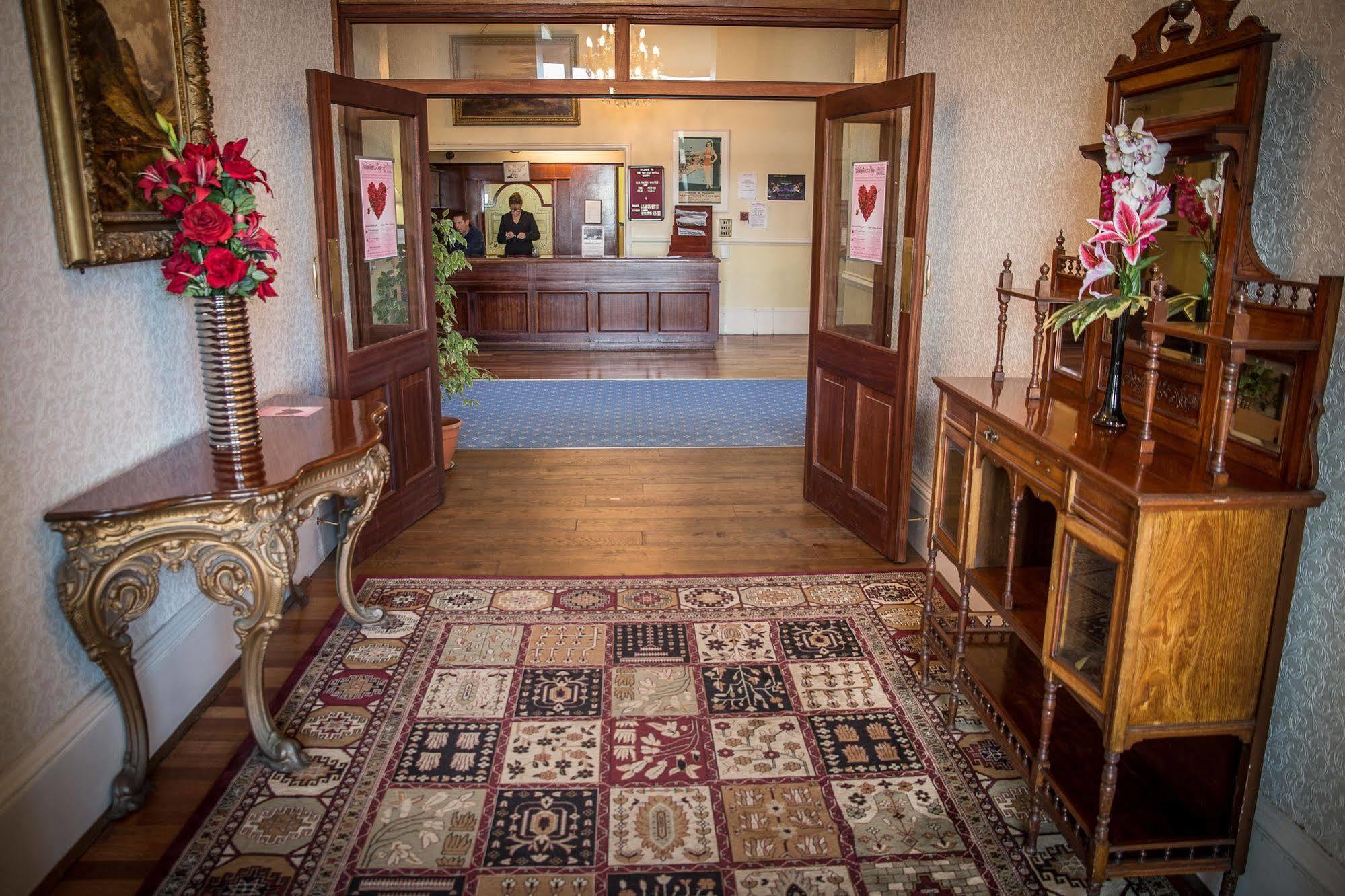 The Queens Hotel Пензанс Екстериор снимка