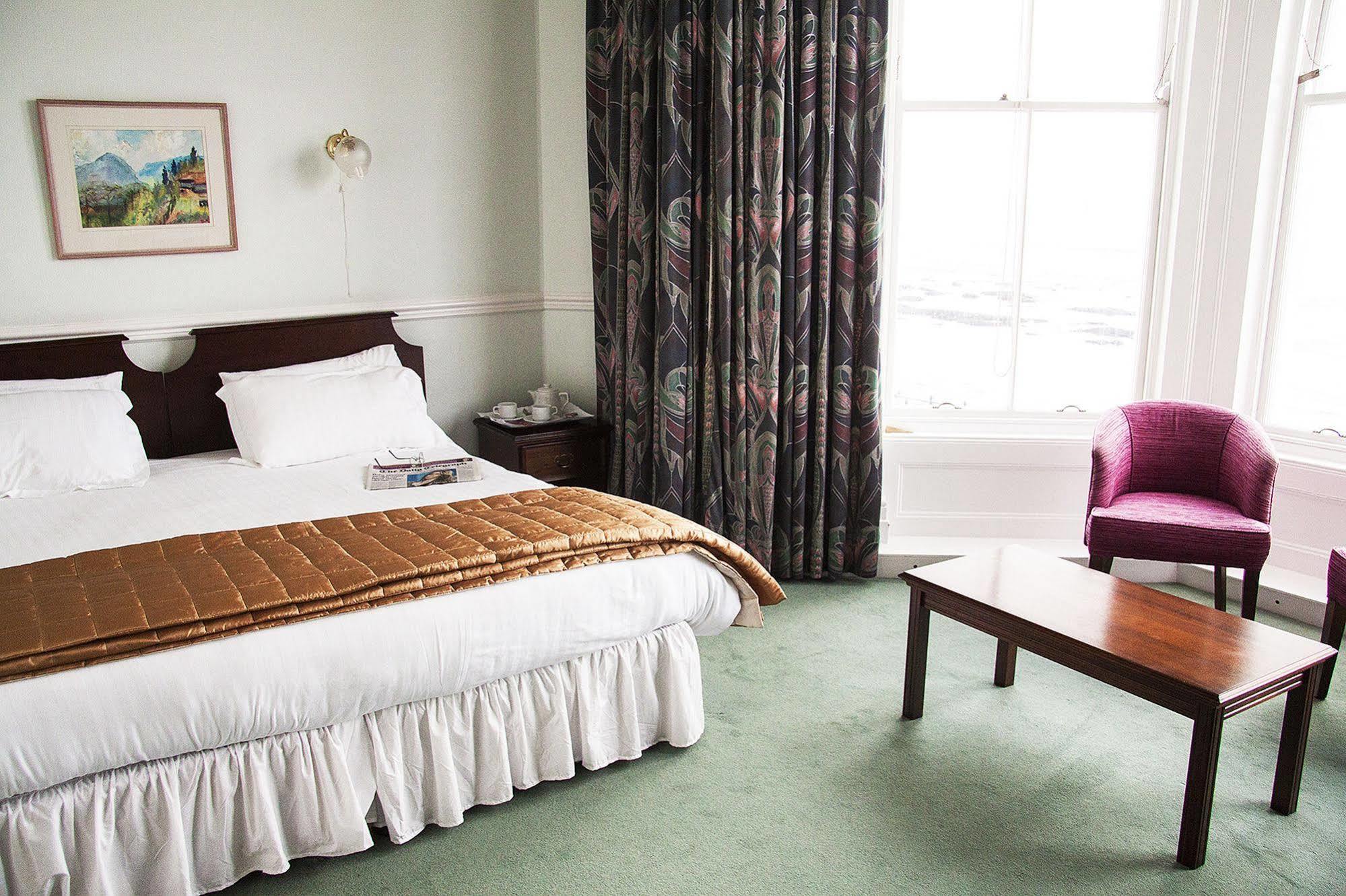 The Queens Hotel Пензанс Екстериор снимка